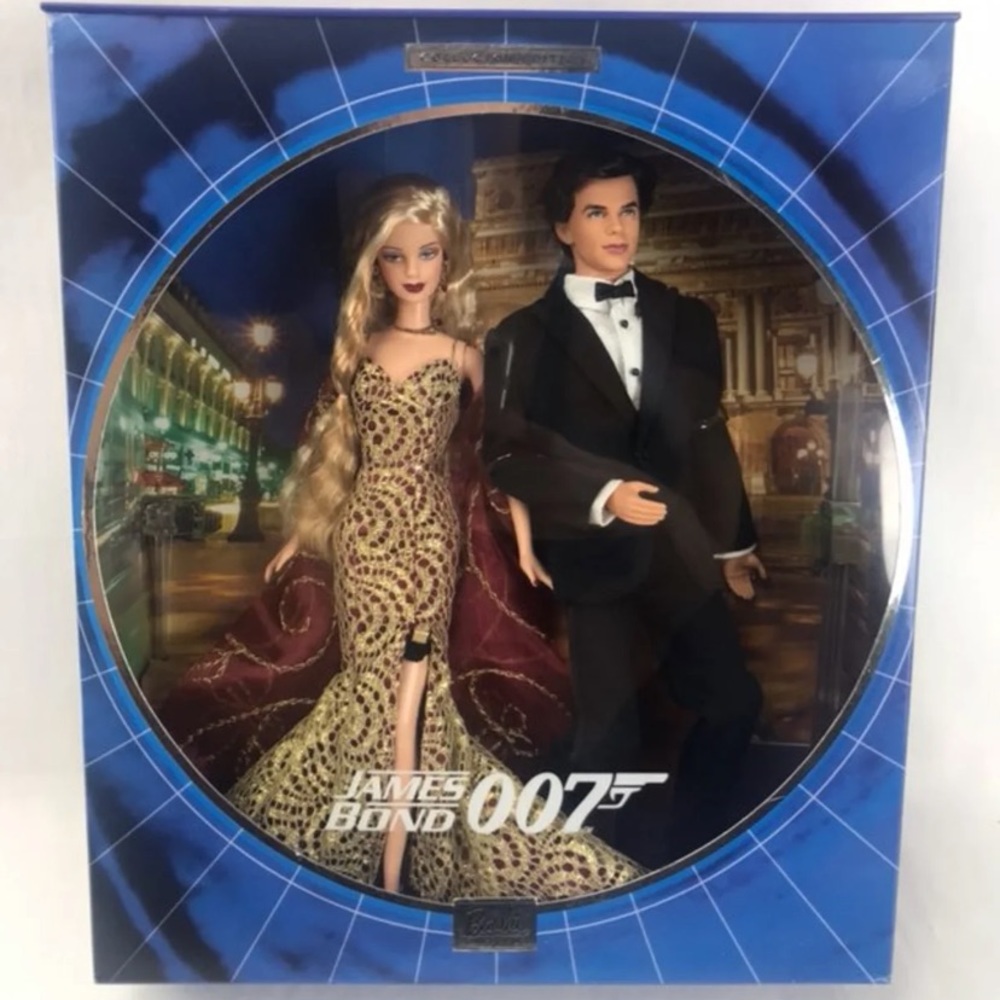 2002 Vintage Barbie James Bond Collectable Set